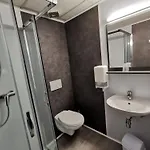 Chez Phil Hotel 2*