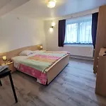 Chez Phil