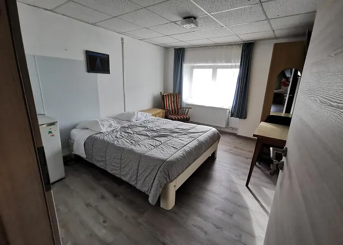 Chez Phil Robertville